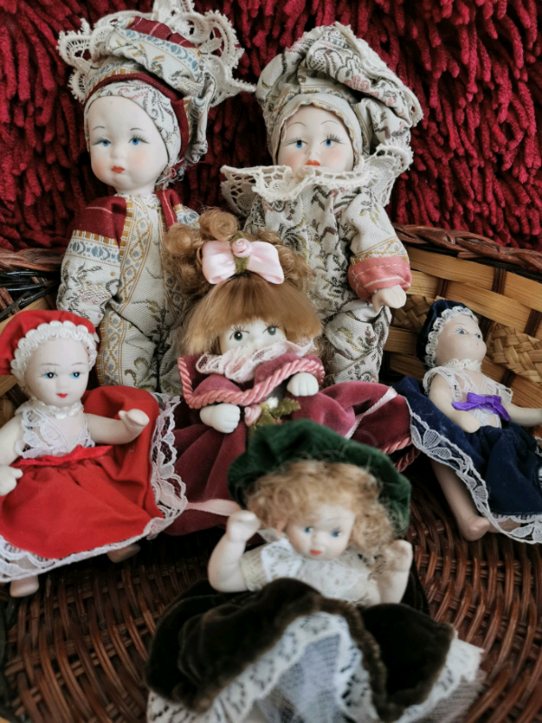 capodimonte dolls
